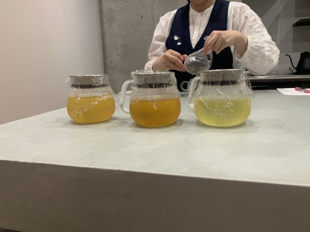 アンミカさん風に言うと水色って200色あるんですよね