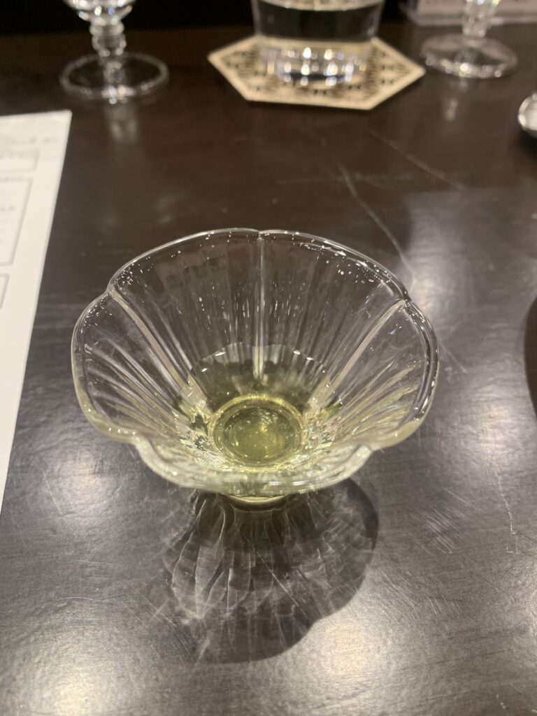 こちらが貴重な氷出し茶です